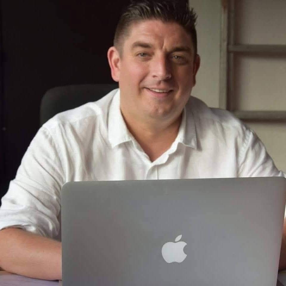 Antony Addy - native English speaking, bilingual French SAP MM trainer